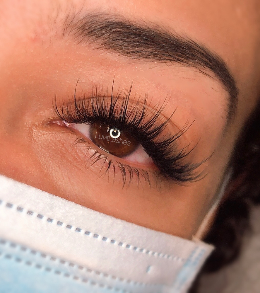 Volume Or Hybird Wispy Full Set at LuvitLashes in Houston, TX