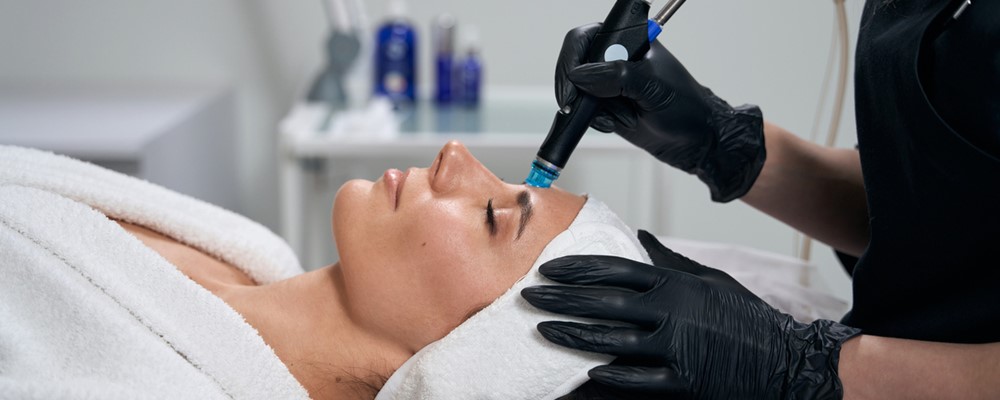 Recharge & Glow Hydrafacial