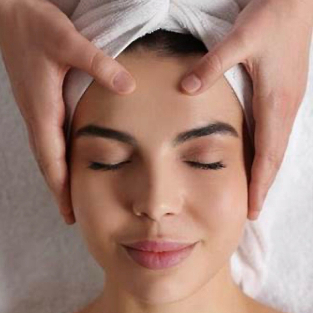 ✨Mini Glow Facial✨Treatment at Siren Aesthetics & Spa in Greenfield, IN