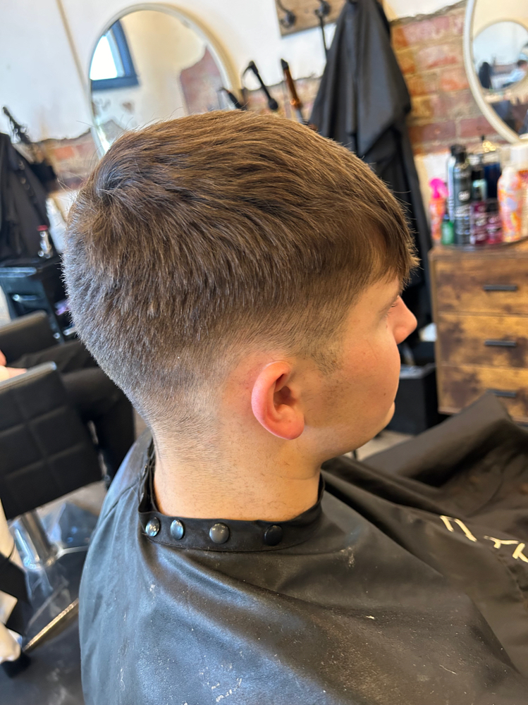 Men’s cut at Skyler Drake in Elwood, IN