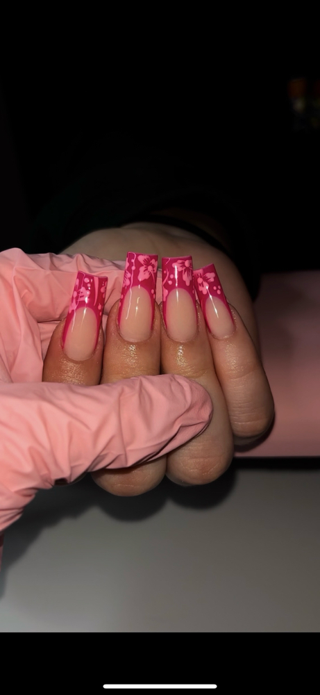 Standard Fill-In at Divine Tips by Trin in Rosedale, MD