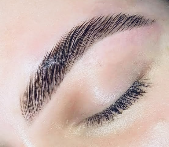 Brow Lamination And Tinting
