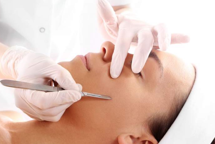 Deluxe Spa Dermaplaning Facial