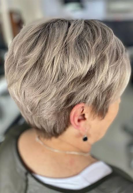 Womens’ Short Hair Color at Luxe Beauty and Barbering in Klamath Falls, OR