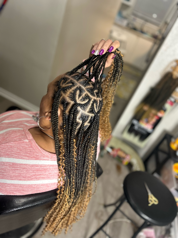 Designs Added To Knotless Braids
