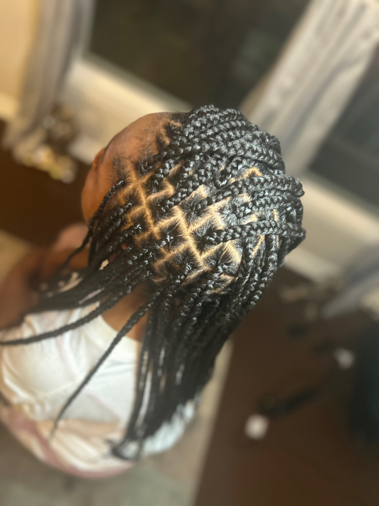 Smedium Knotless Braids