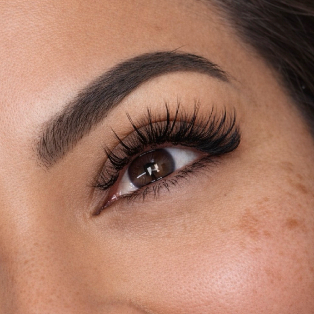 Wispy Set at Noire lash by sarnavskaia in San Antonio, TX