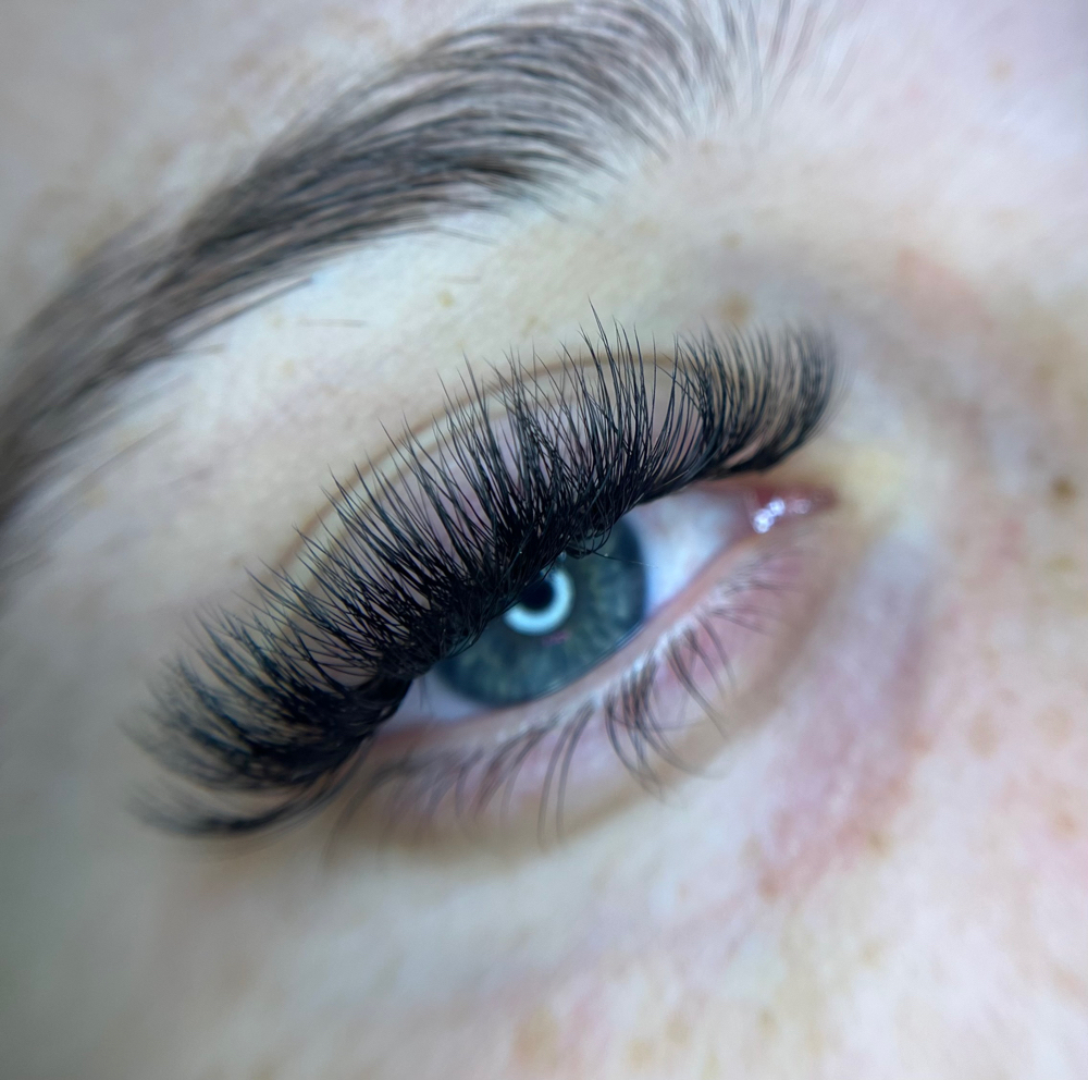 Volume Lash Extensions