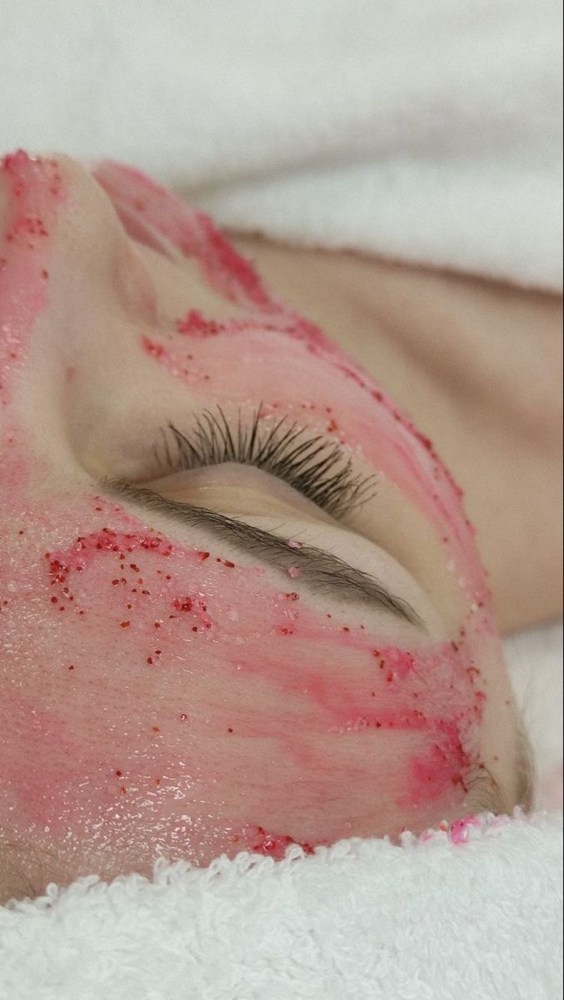 Dermaplane Facial