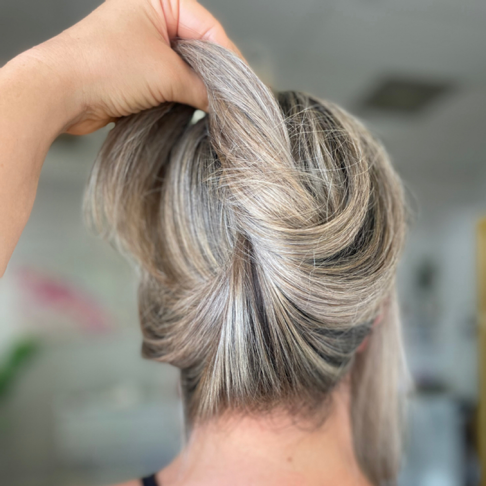 Full Highlight - Whole Head at Mane Magick by Tara in San Diego, CA