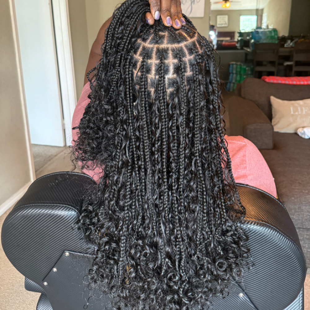 MEDIUM BOHO KNOTLESS /BOX at Burma The Braider