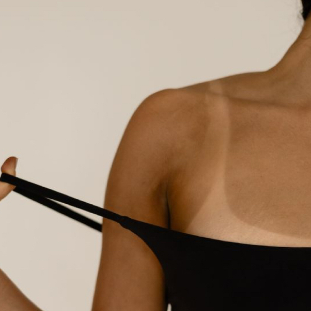 Signature Glow Spray Tan at Rose Gold Lash in Centerline, MI