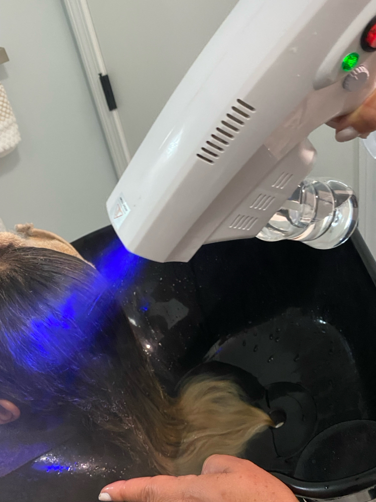 Hair spa ozonotherapy treatment