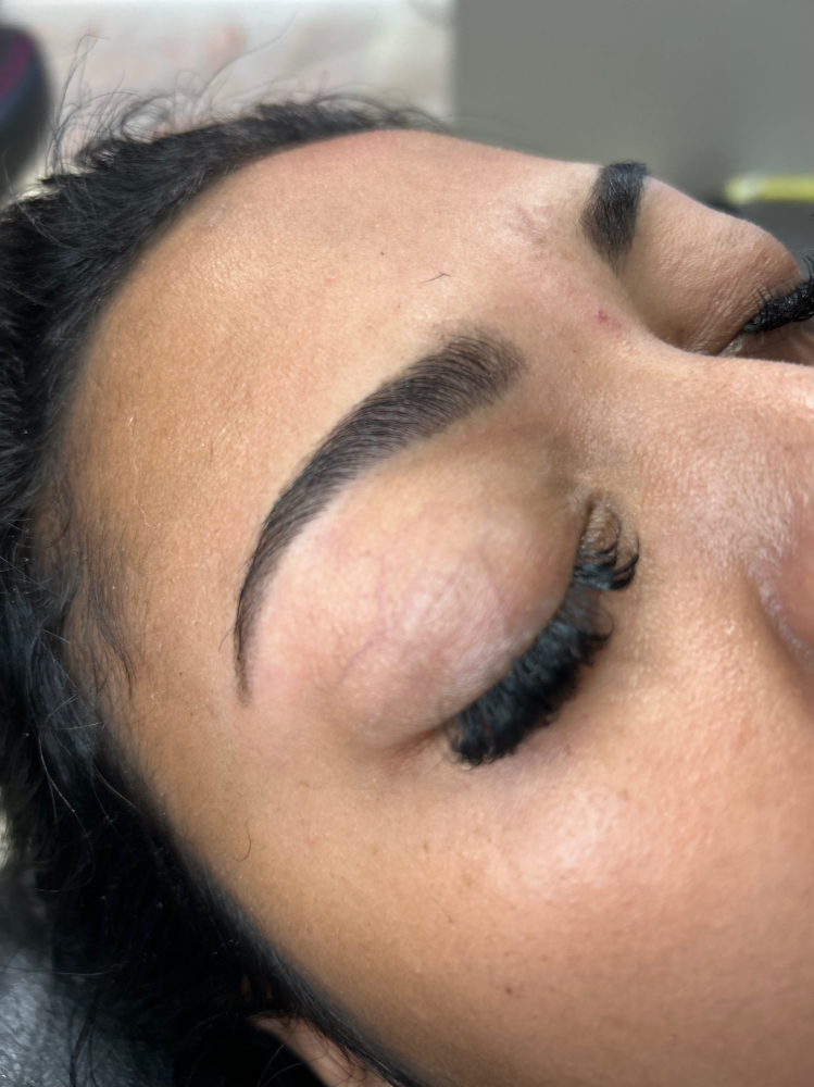 Henna brow & Wax