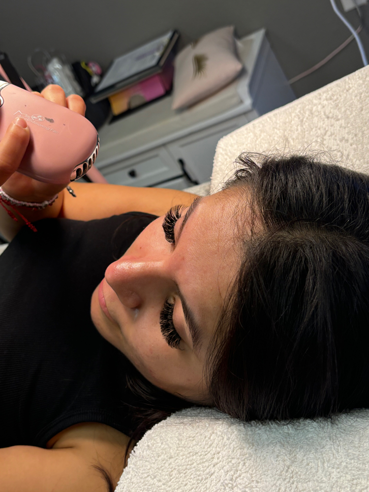 Lash Extension Removal