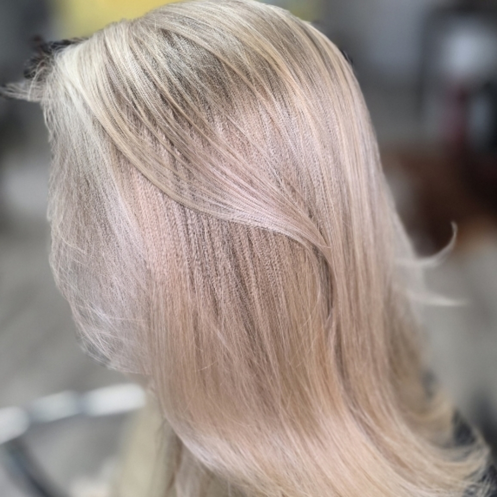 Roots To End Color at Sandpiper Beauty Co in Mary Esther, FL