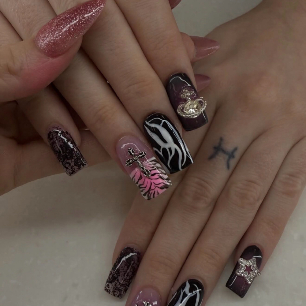 Acrylic Medium at Mvoguenails in Gold Canyon, AZ