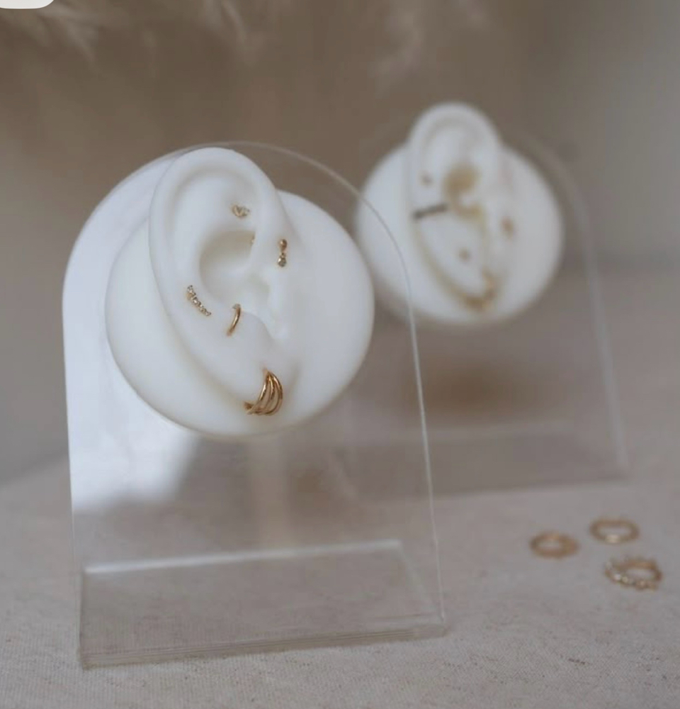 Ear And Jewlery Cleanning