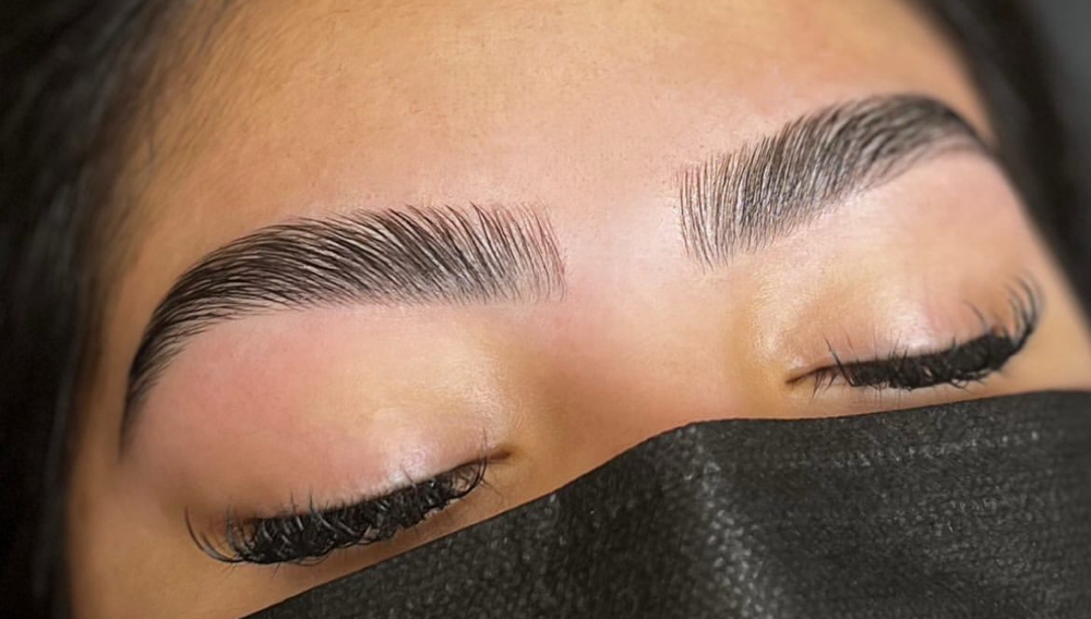 Brow Lamination + tint