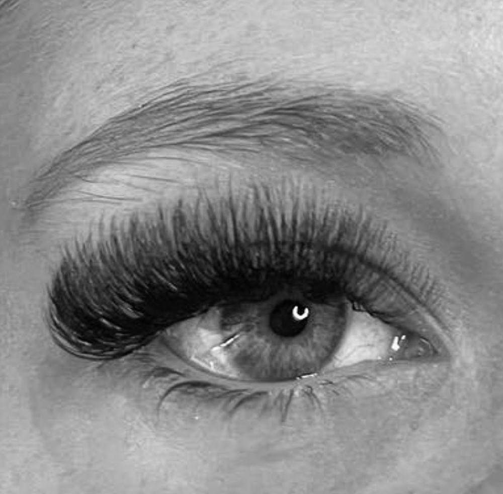 Volume Lash Extentions- Full Set
