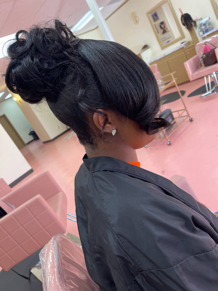Updo at 𝑬𝒍𝒊𝒕𝒆 𝑯𝒂𝒊𝒓𝒔𝒕𝒚𝒍𝒊𝒔𝒕 in Conroe, TX