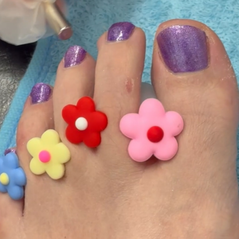 Basic Pedicure at emilyxartistry in Aurora, IL