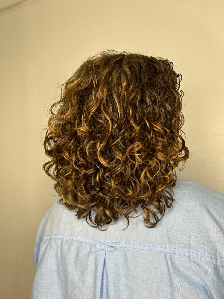 Womens Curly Cut