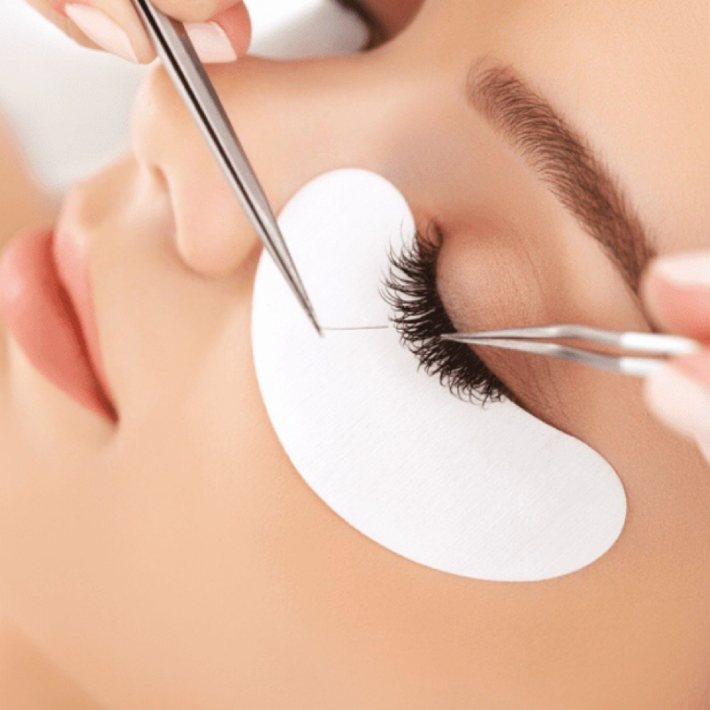 CLASSIC 2 WEEKS REFILL at Bella Lash & Beauty in Cedar Grove, NJ