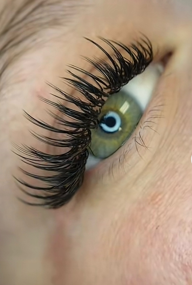 Wet set Lash extensions