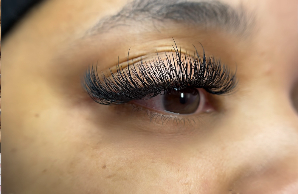 Full Flashy Set at Lashes By Channie B in Ft washington, MD