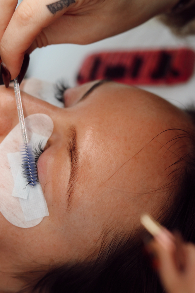 Lash extension Removal