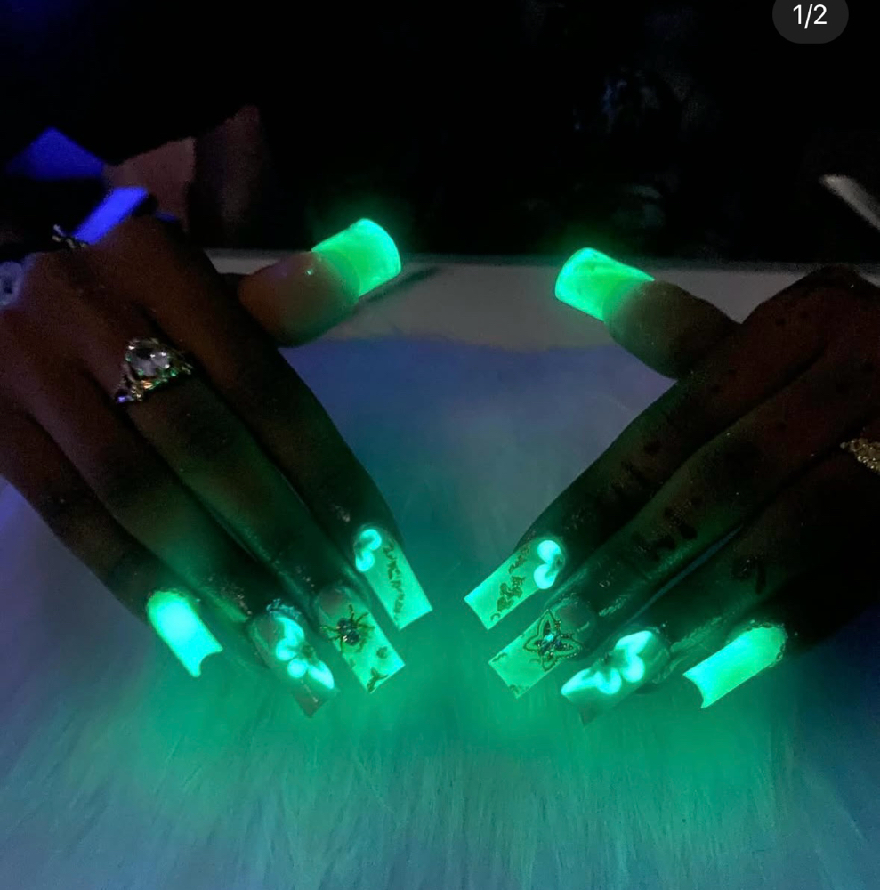 Glow-in-the-dark Nails
