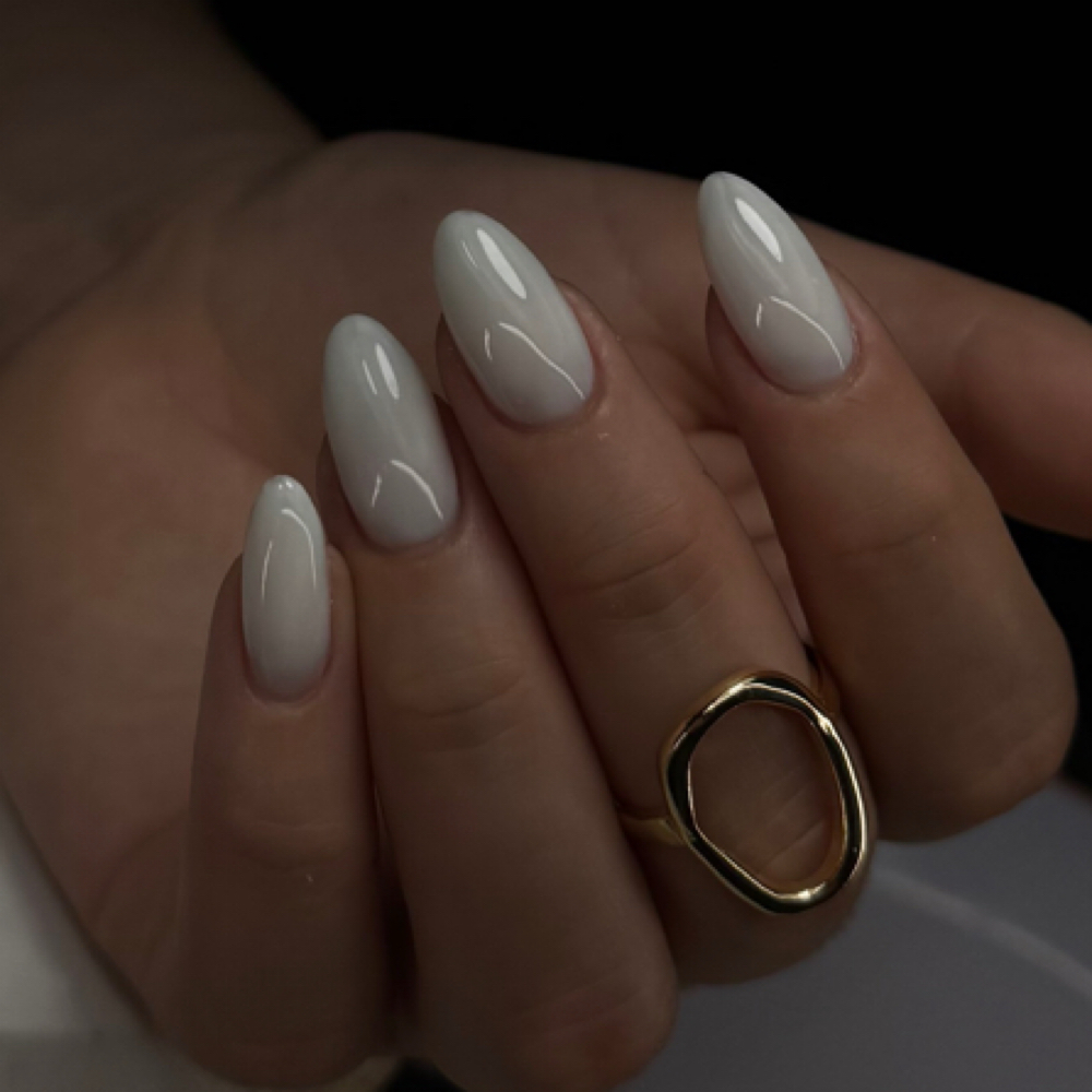 Builder Gel at Amanda  Gómez in Louisville, KY