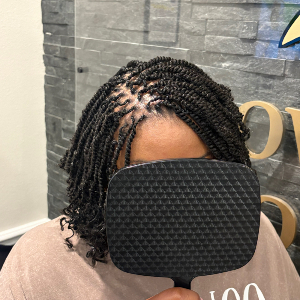 Mini Twist Extra Small at Glow Braid Lounge in Pearland, TX