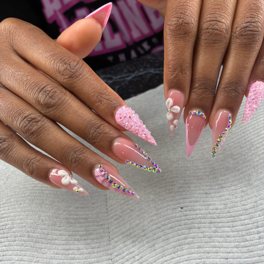 Fancy Set Service at Nailz By Raquel in Flint, MI