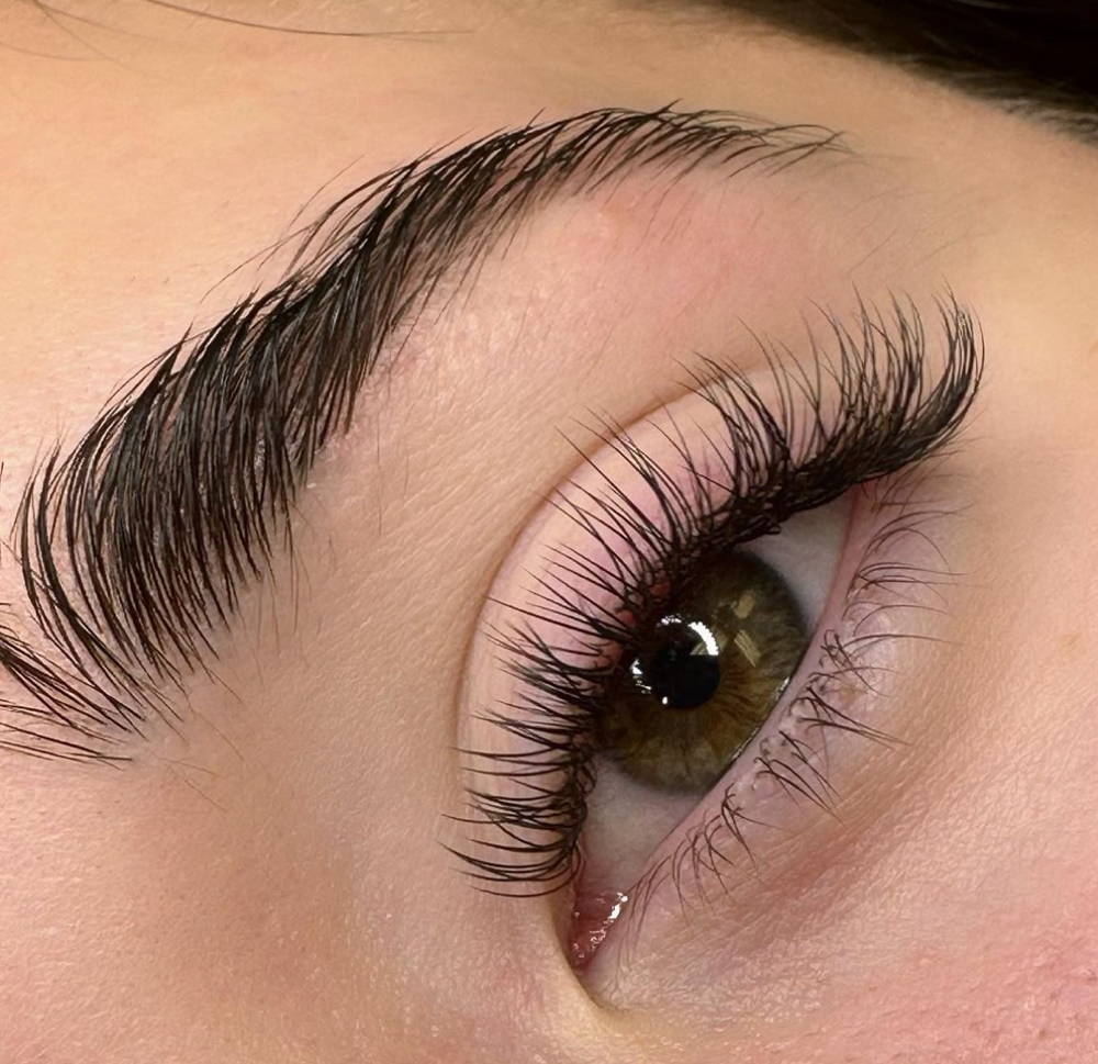 Classic Full Set at GR beauty bar Lashes&brows in Alexandria, VA