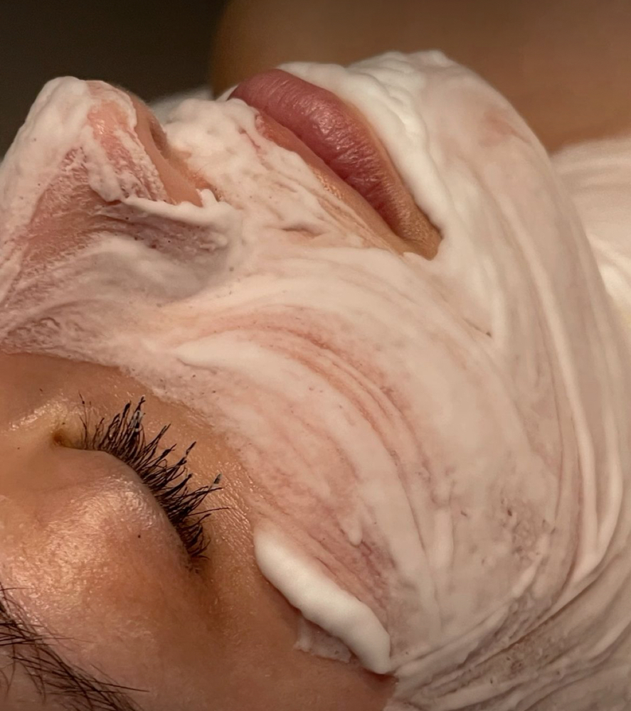 Deep Pore Cleansing Facial