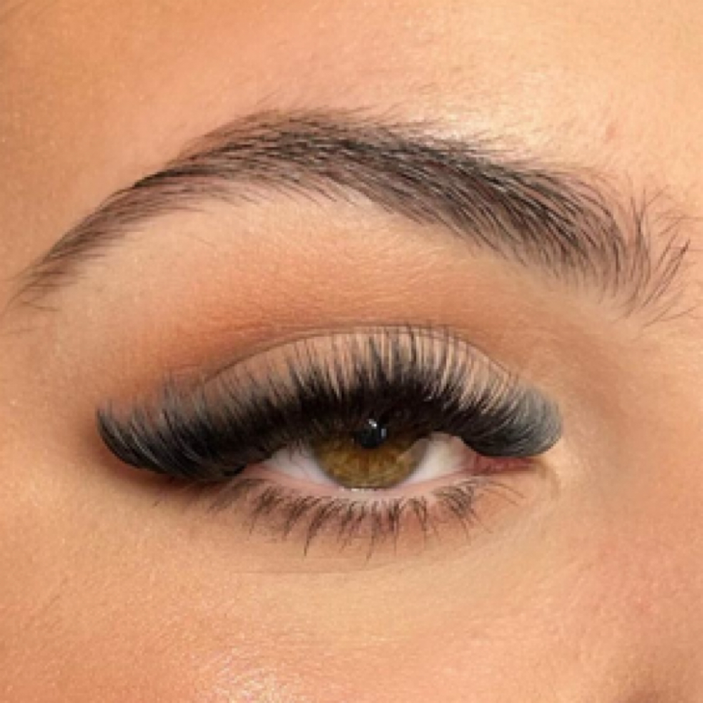 RUSSIAN VOLUME SET at XO BEAUTY BAR in Valley Stream, NY