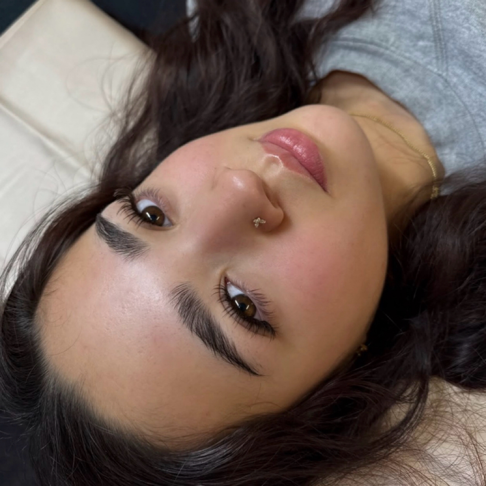 Half Set at 𝑭𝒍𝒐𝒓𝒆𝒔 𝑨𝒆𝒔𝒕𝒉𝒆𝒕𝒊𝒄𝒔 𝑳𝑳𝑪 in Bloomington, IN