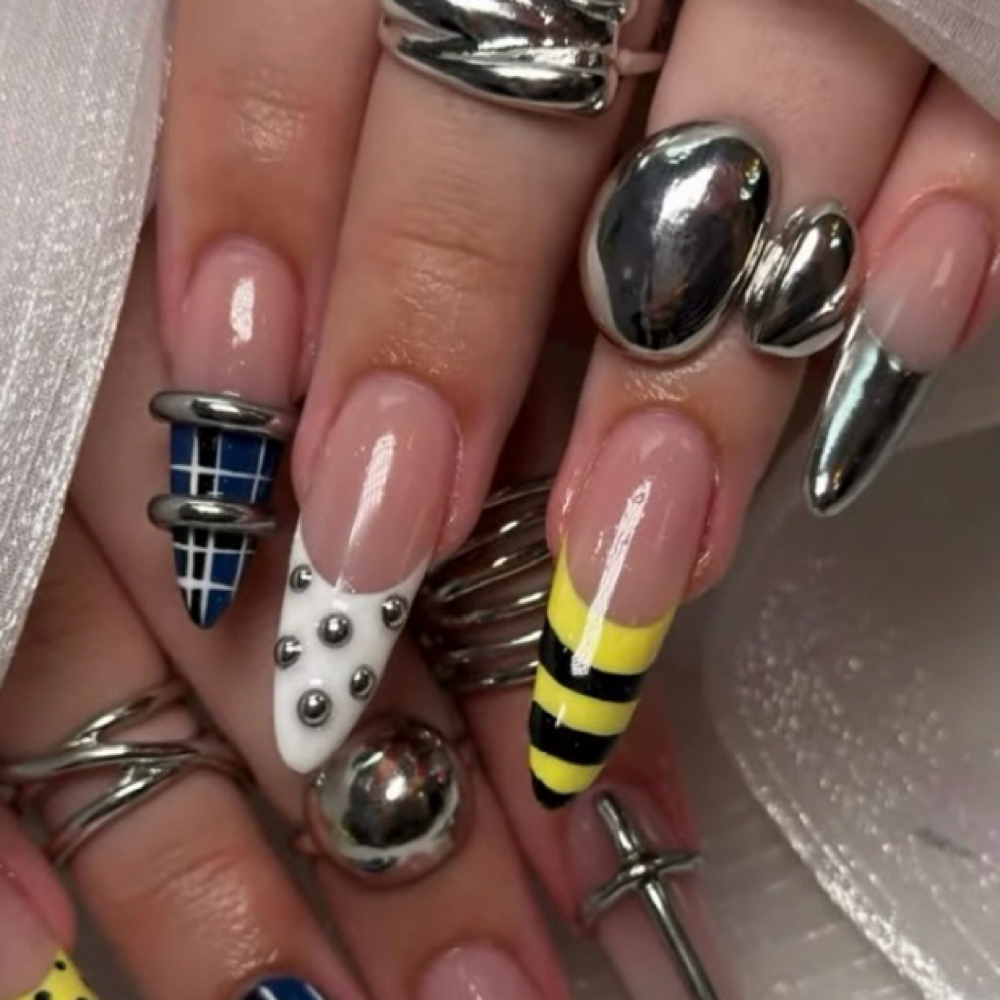 Nail Removal at Divine Design Lux Nail Bar in Springfield, MO