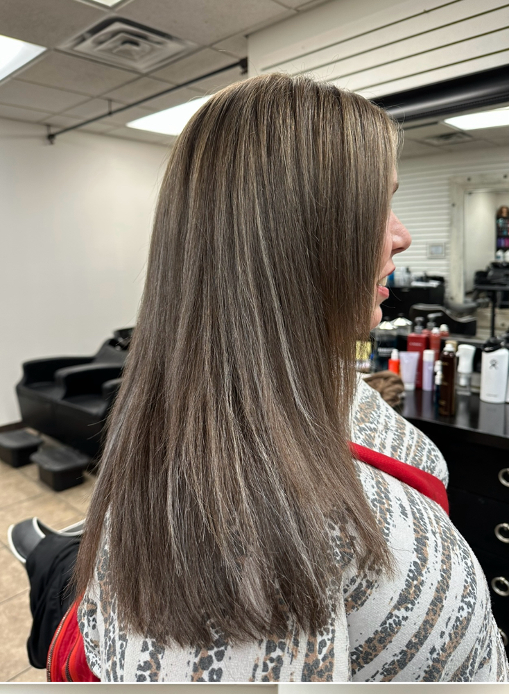 Gray Blending Highlights/Lowlights at April Norwood in Paragould, AR
