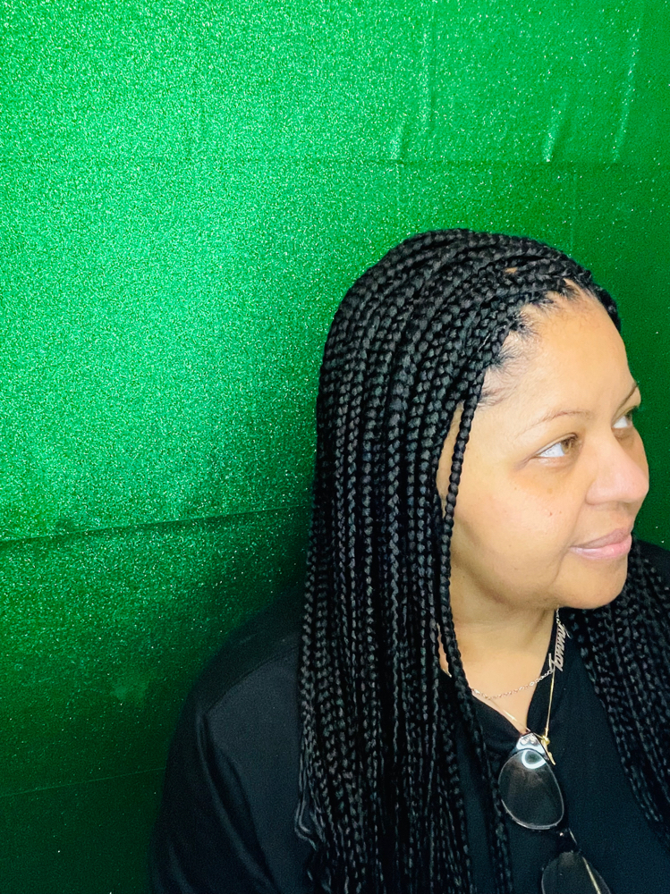 SMedium Box Braids