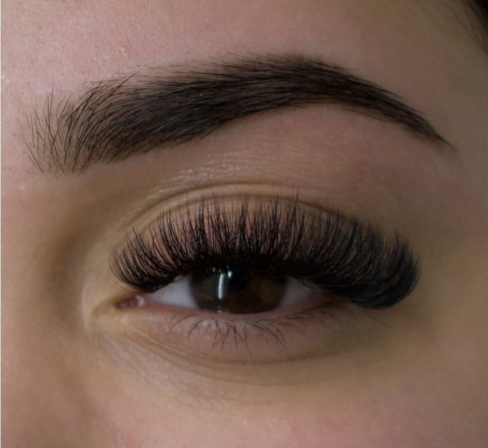 Volume Fullset at Lashed Up by Layna in Clinton Twp, MI