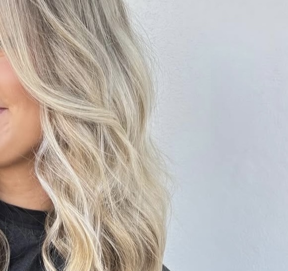 FULLBLONDIE at Kamdyn • Mobile Location in Mobile, AL
