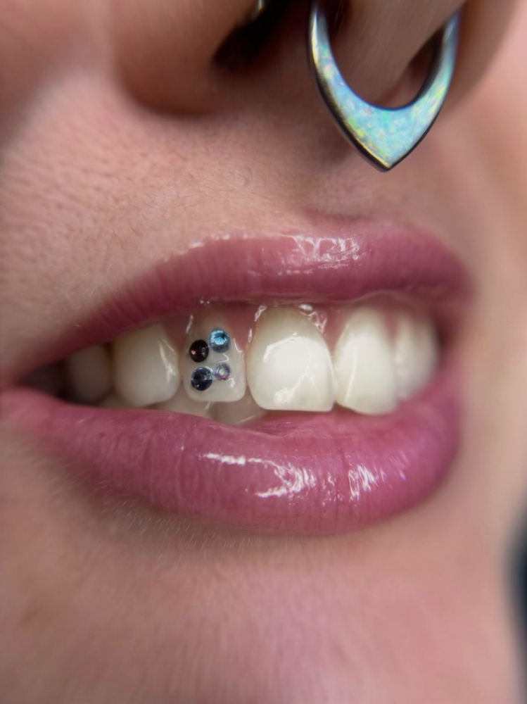 4x Swarovski Tooth Gems at Velvet Moon Hair & Nails Studio in Ventura, CA