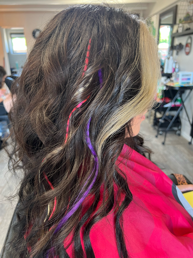 Feathers Or Tinsle