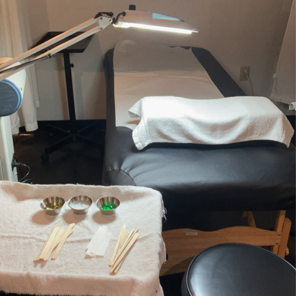Facial Wax at It Girl Esthetics in Greenacres, FL