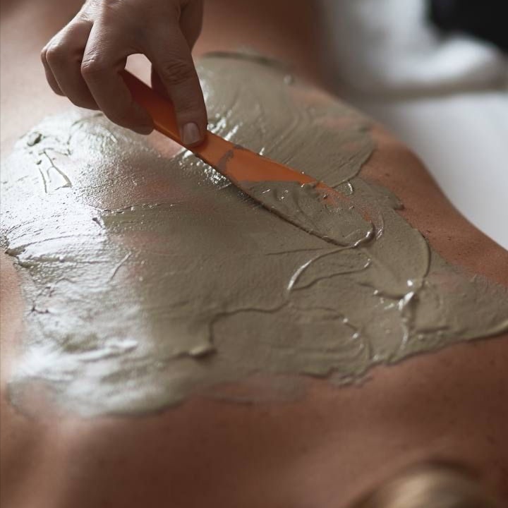 Back Balance at L.E.N Beauty Studio in Round Lake Park, IL