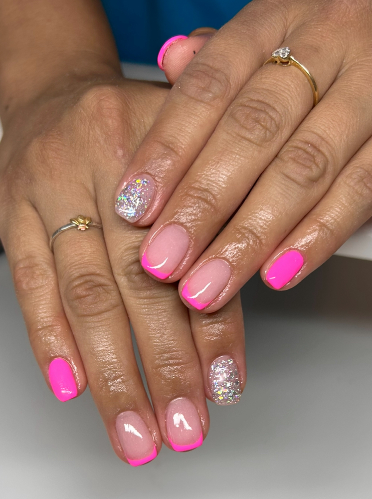 Gel Polish Manicure With Design