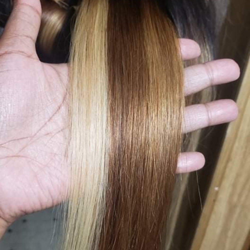 Bundle Coloring at Heavenly Styles of LaBriana in Glenwood, IL